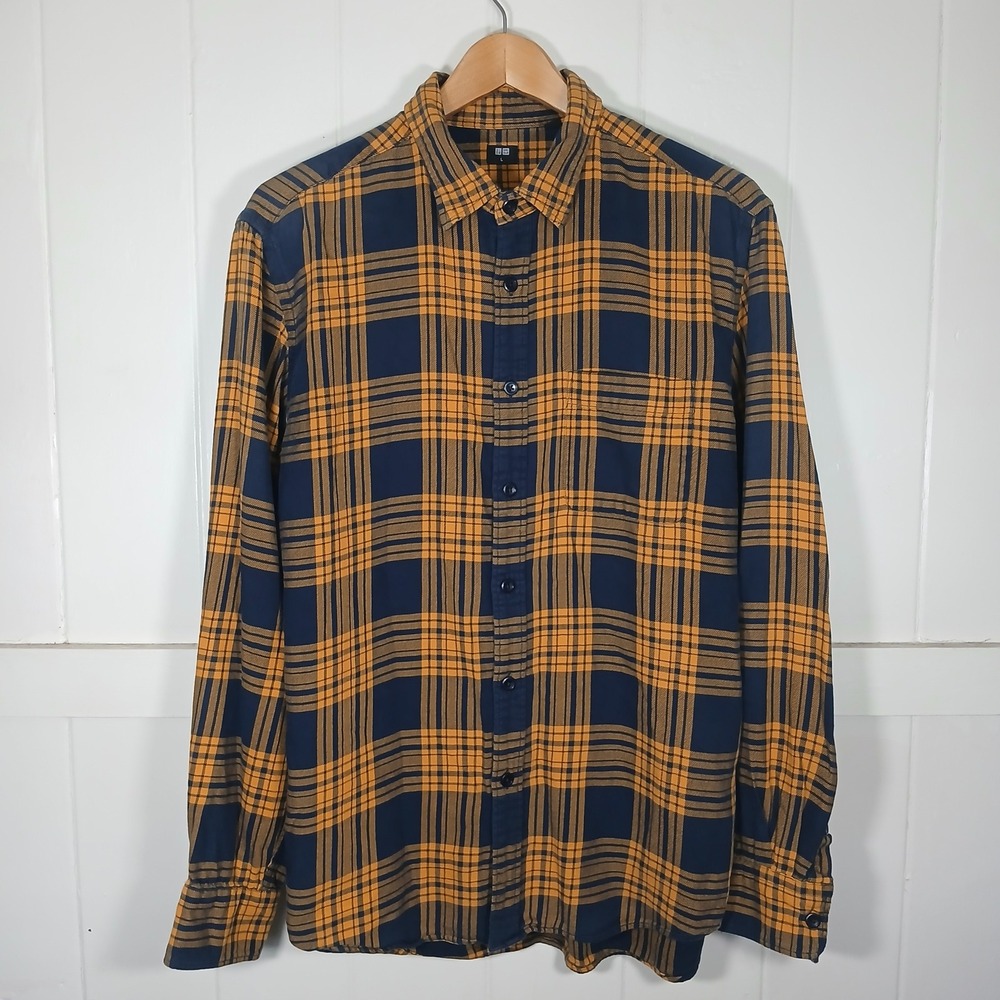 Uniqlo Flannel Shirt Mens L Navy Yellow Plaid Long Sleeve Button Up 421206